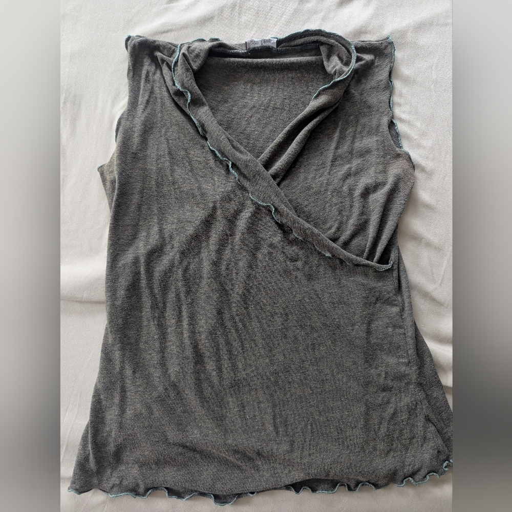 3 For $25 🌻 brown & Green Ruffled Tank Top OS